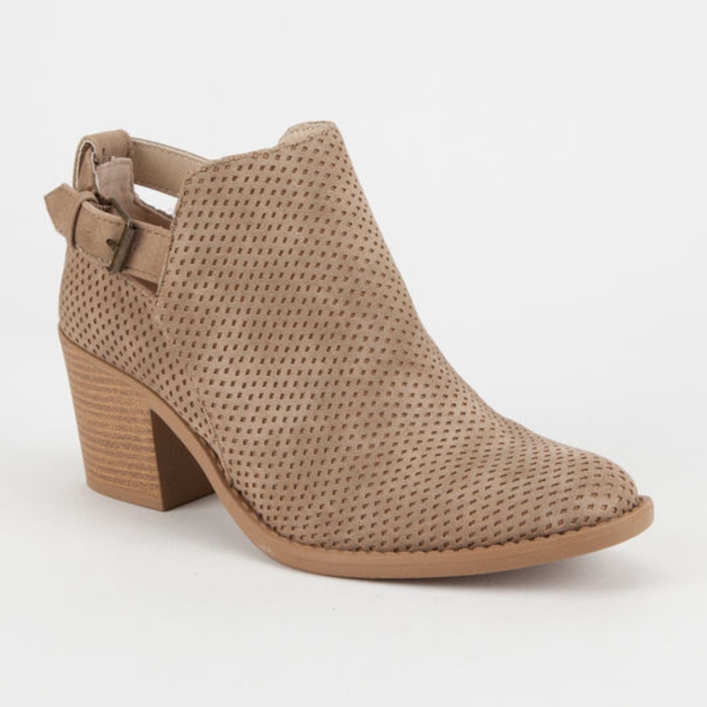QUPID Perforated Cutout Womens Booties